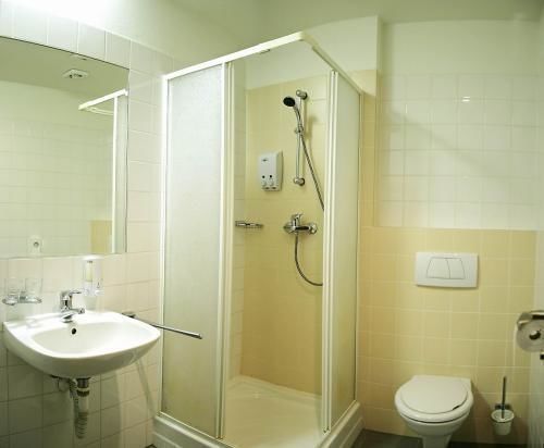 Hotel Maxim Svätý Jur Buitenkant foto